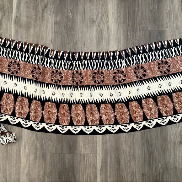 Polynesian Wrap Sarong - Picture 2 of 2